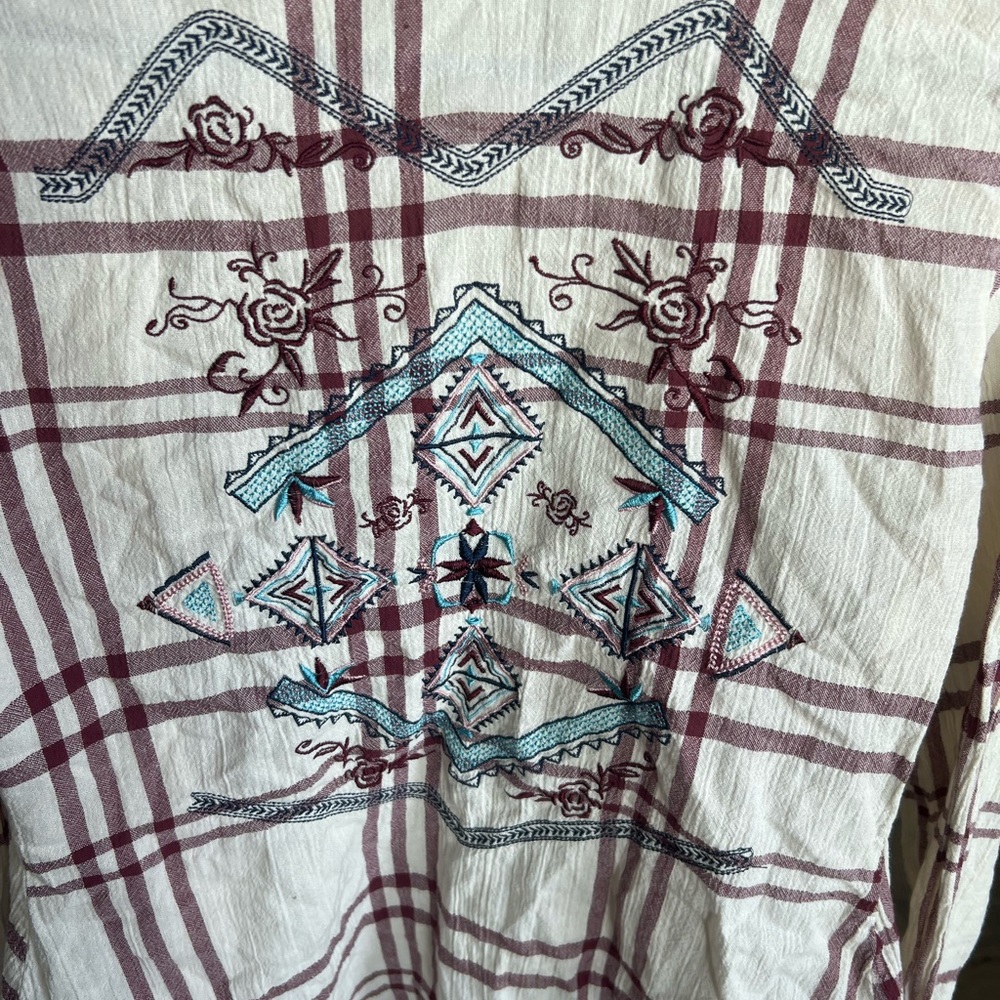 Womens Shyanne button down shirt size small